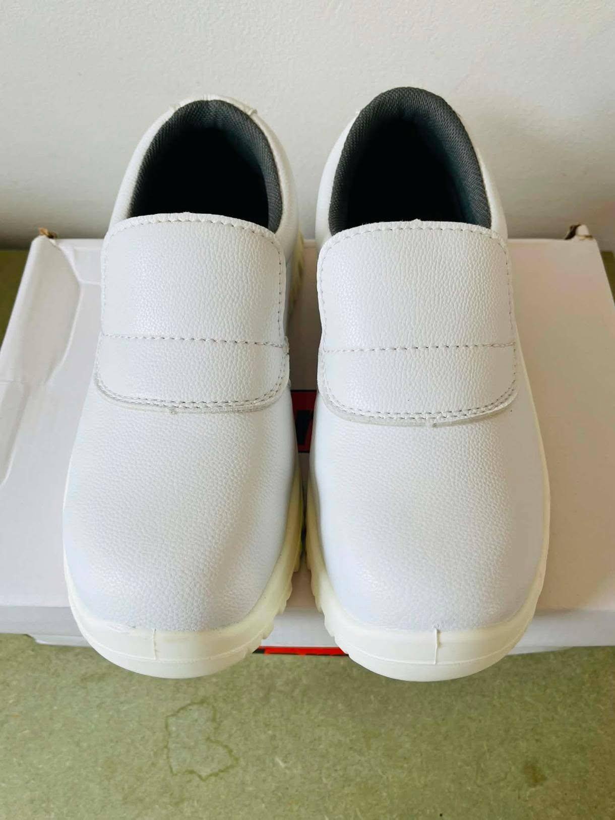 IMG_20260812_110237_611 Chaussures de sécurité blanches neuves – Style Mocassin Cuisine / Médical / Agro T37