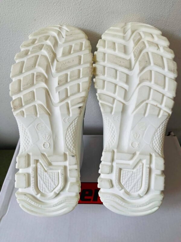 Chaussures de sécurité blanches neuves – Style Mocassin Cuisine / Médical / Agro T37