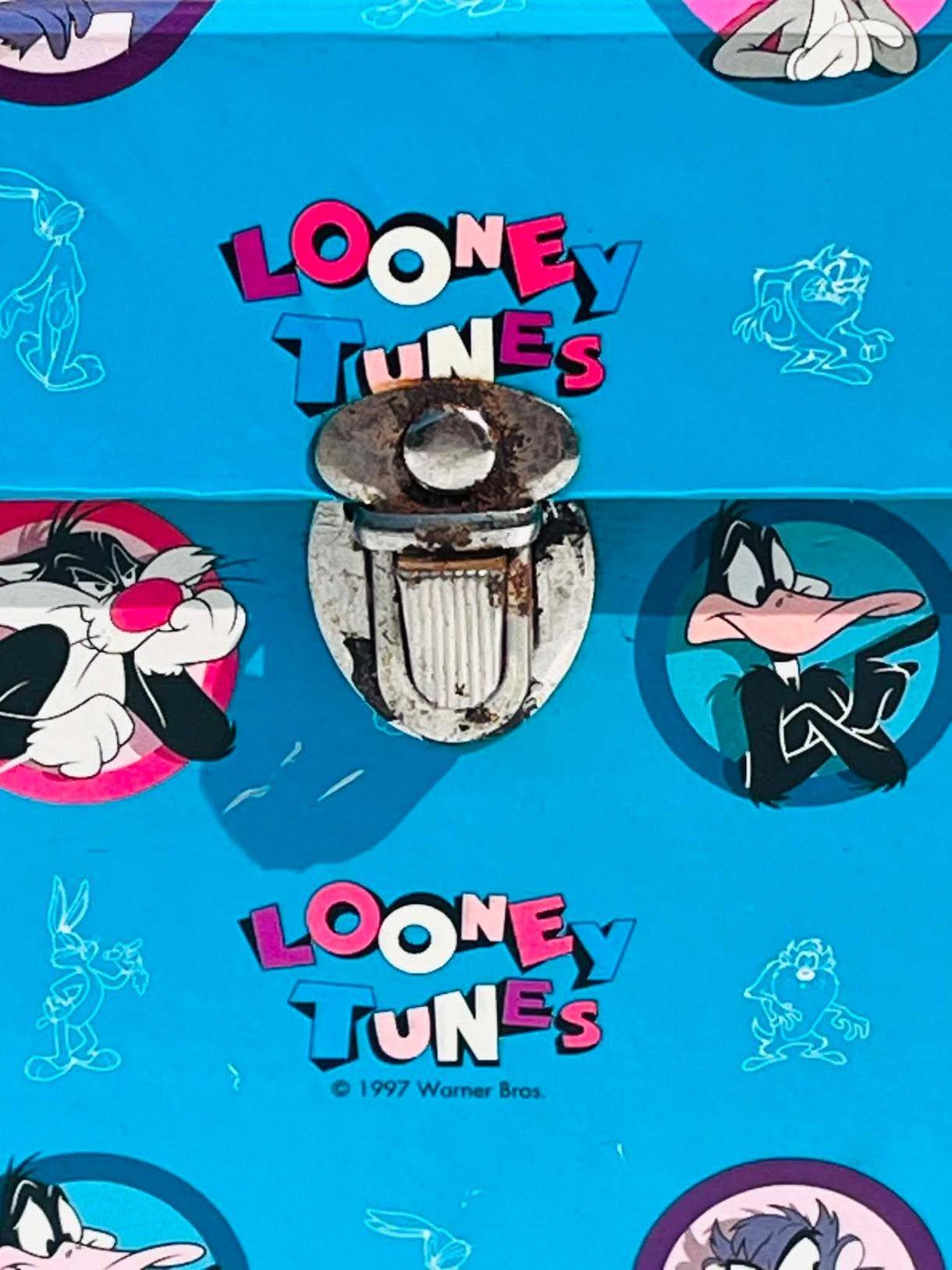 IMG_20260813_144837_116 Boîte de rangement de bijoux vintage Looney Tunes - Image 2