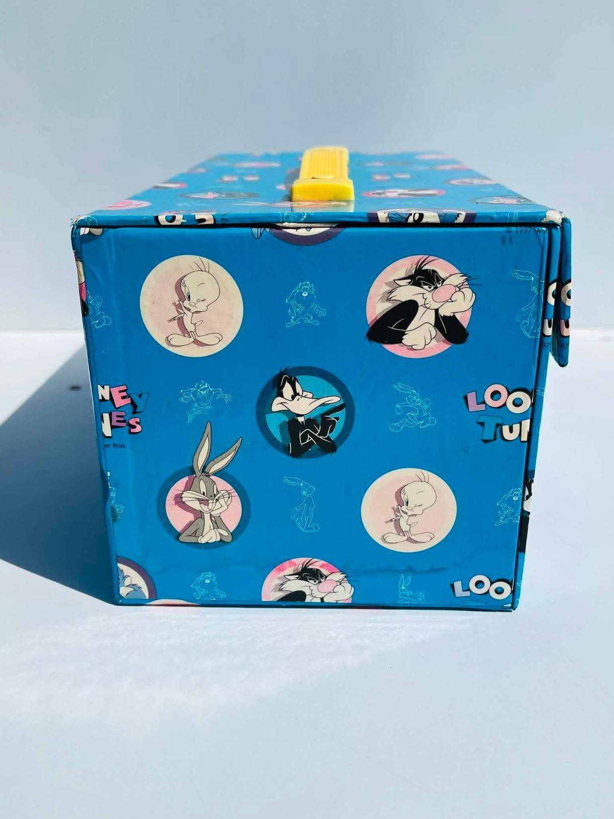 IMG_20260813_144845_109 Boîte de rangement de bijoux vintage Looney Tunes - Image 6