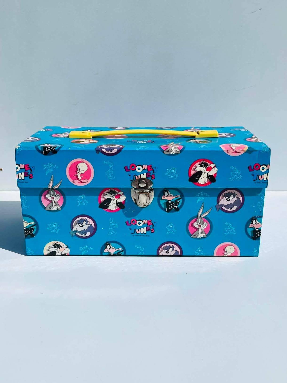 IMG_20260813_144849_078 Boîte de rangement de bijoux vintage Looney Tunes - Image 5