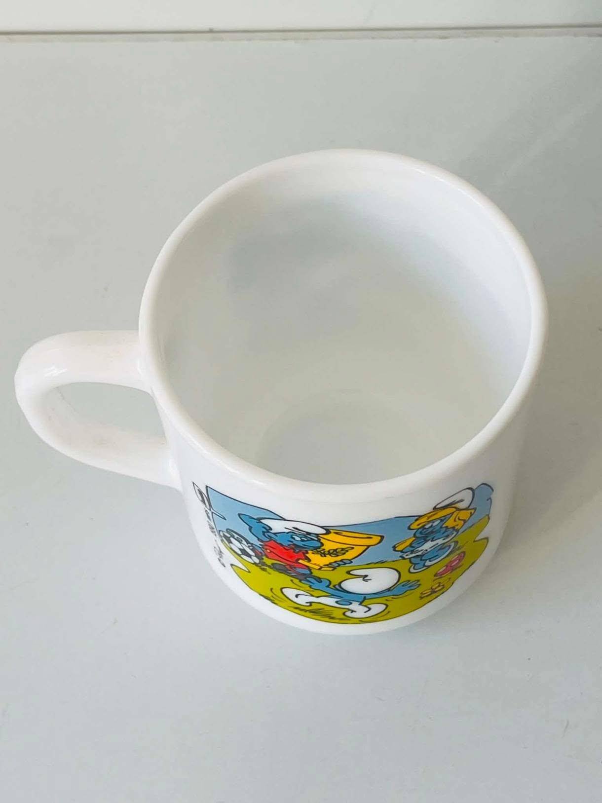 bleu 3 Tasse Vintage Arcopal Les Schtroumpfs – Football (Peyo 1990) - Image 3