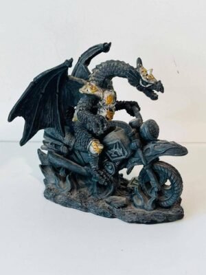 Statuette Dragon Motard Biker sur Chopper – Style Gothique