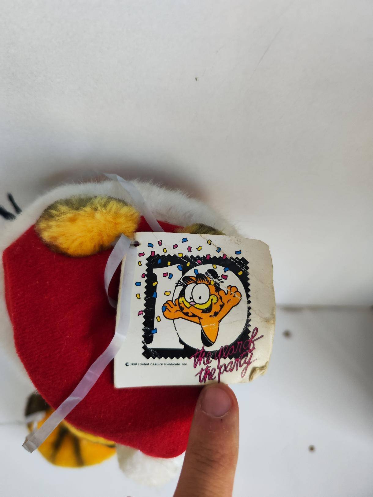 g2 Peluche Vintage Garfield de Noël / Hiver avec Bonnet – Dakin / Fun Farm Années 80-90 - Image 2