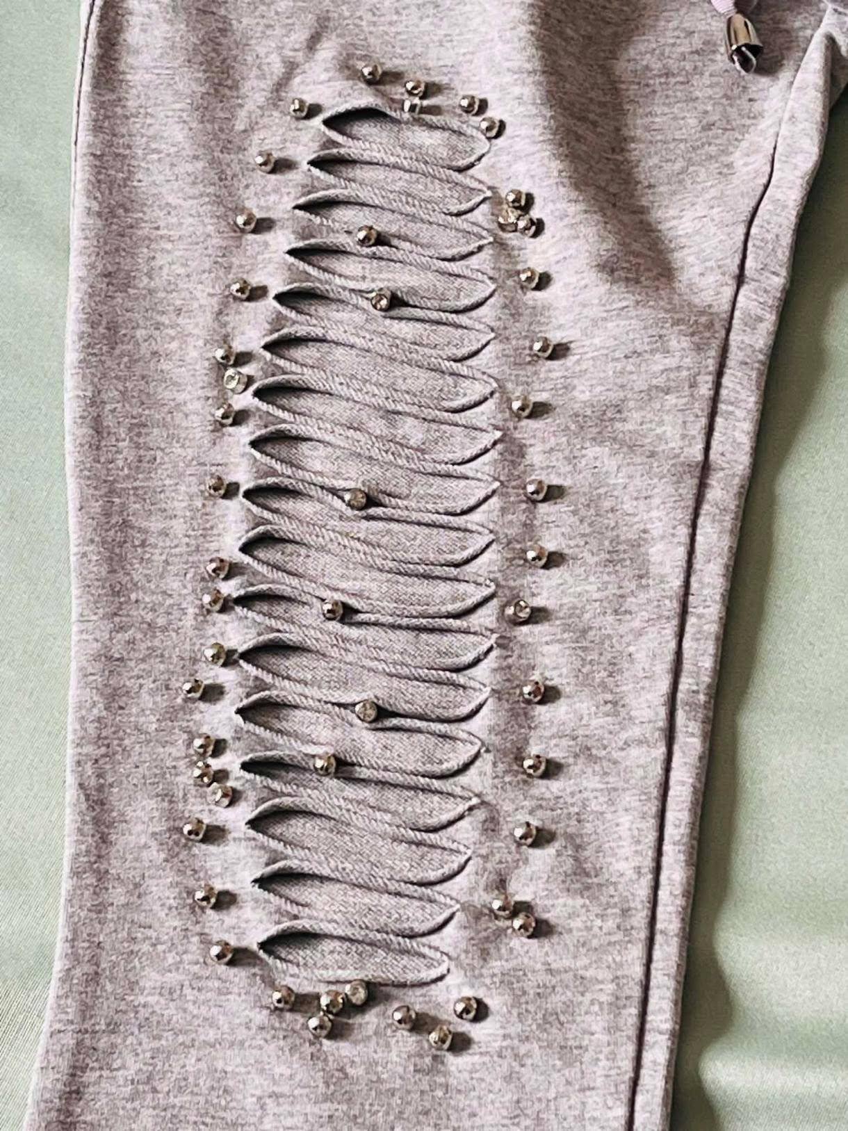 jogging 4 Pantalon de jogging/legging gris avec détails lacés et perles aux genoux T M/L - Image 4