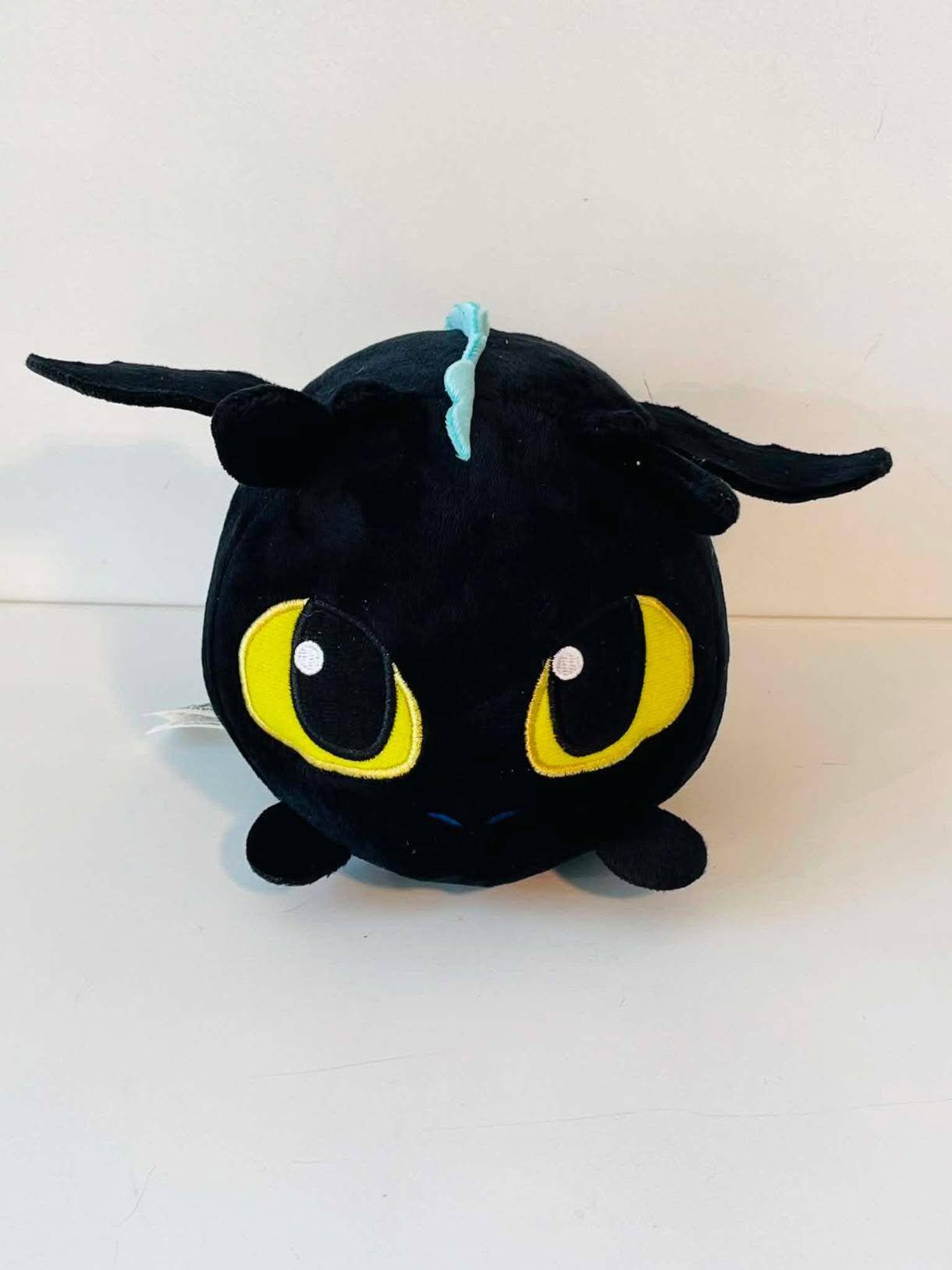 peluche dragon pdp Peluche Ronde Krokmou « Dragons » (DreamWorks) – Style Squishy / Boule