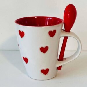 Tasse en céramique Blanc et Rouge à cœurs avec cuillère intégrée
